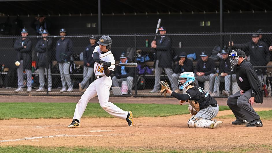 Baseball Earns Split With No. 4 Johns Hopkins