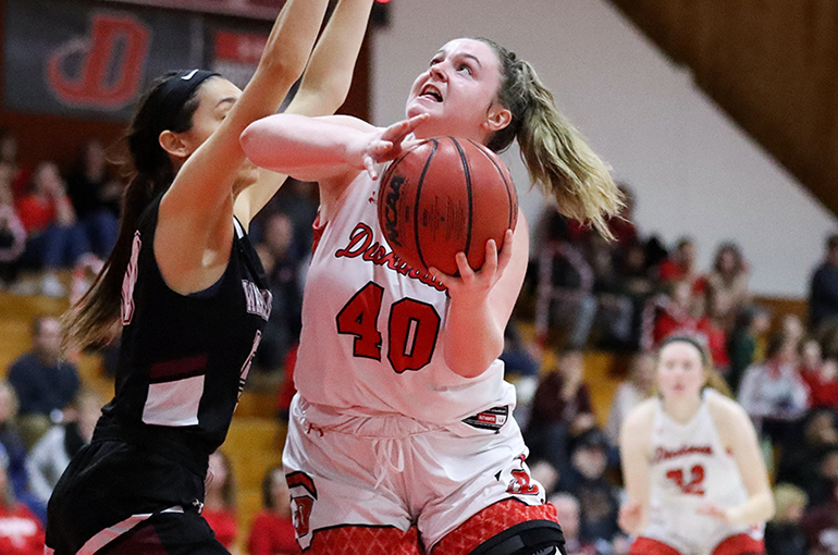 Red Devils Pull Away from Swarthmore in Opening Round